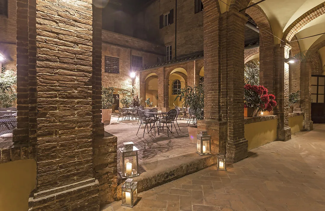 Il Chiostro Del Carmine-1